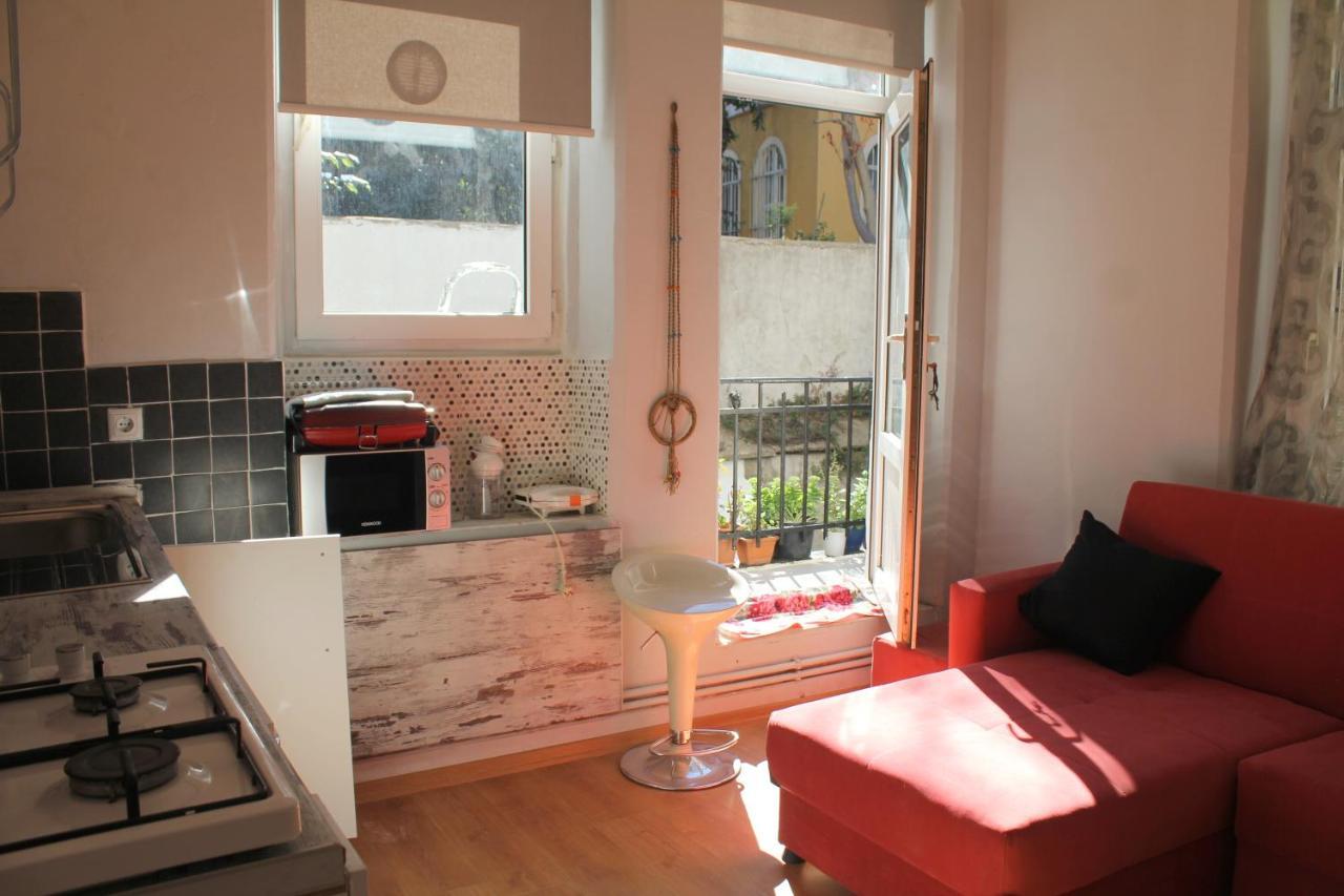 For Those Who Want To Be Close To Beyoglu Istiklal Street Lägenhet Istanbul Exteriör bild