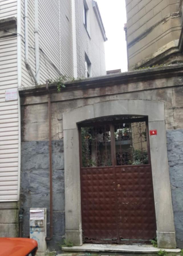 For Those Who Want To Be Close To Beyoglu Istiklal Street Lägenhet Istanbul Exteriör bild